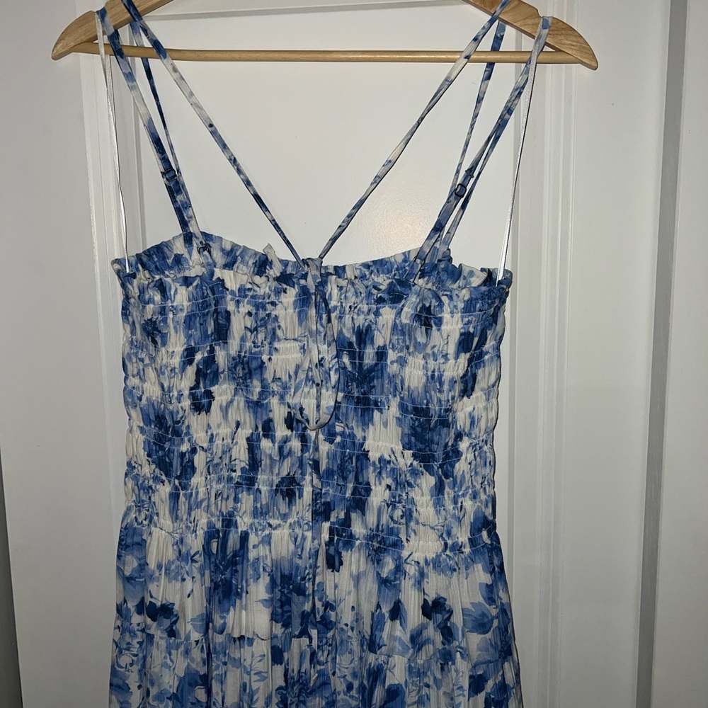White and Blue Floral Smocked Abercrombie Dress - Picture 3 of 5
